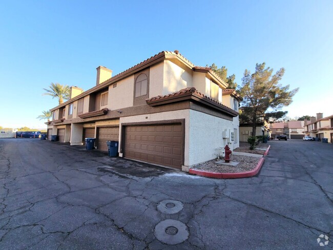 Building Photo - Pacific Sunset Village: Three Bedrom Avail... Unit 208 Rental