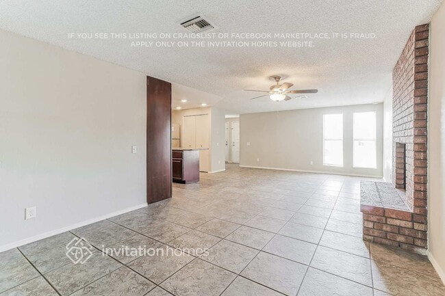 Photo - 1616 W Los Arboles Pl