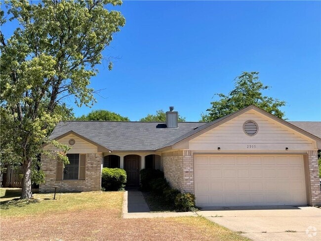 Building Photo - 2305 Darnell Dr Rental