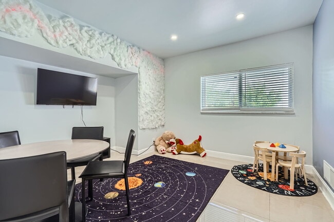 Photo - Viewmax Apartments