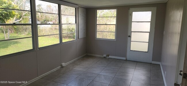 Photo - 3060 Avon Ln