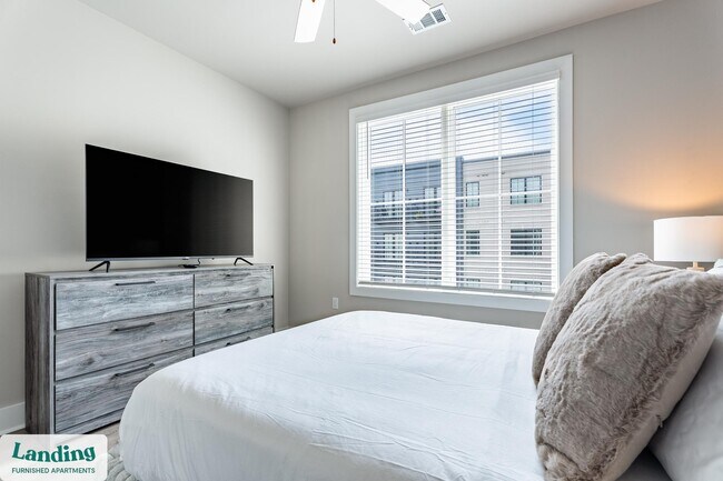 Photo - 300 E Broad St Unidad 451