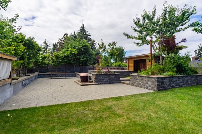 Photo - 3Bd/2Ba Seattle Home