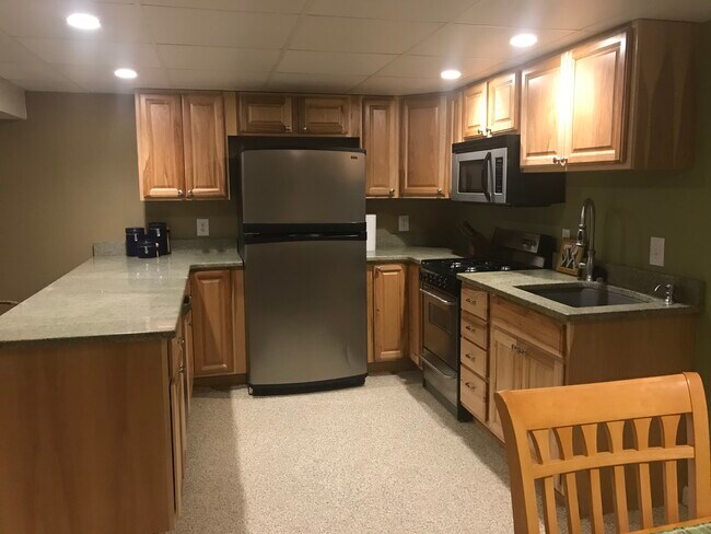 Kitchen - 128 Woodmont Blvd Unidad 128B