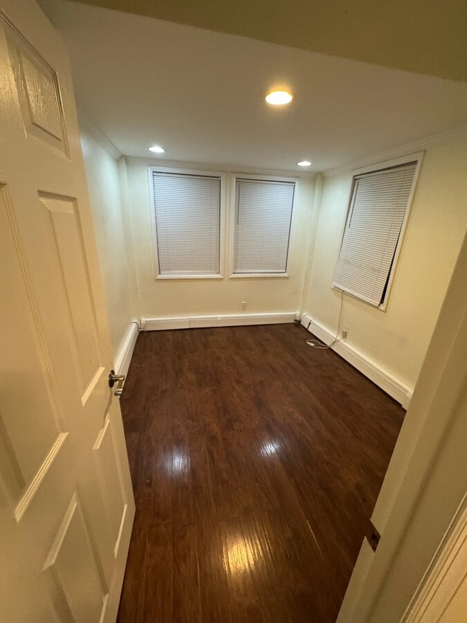 Photo - 79 Struyk Ave