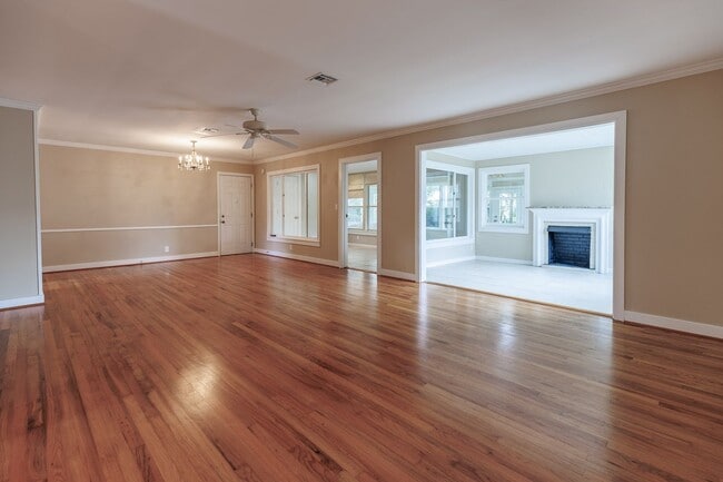 Photo - 208 Pinecrest Ln