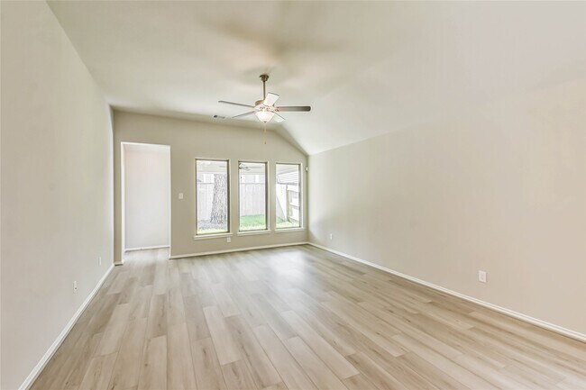 558 Sand Branch Dr