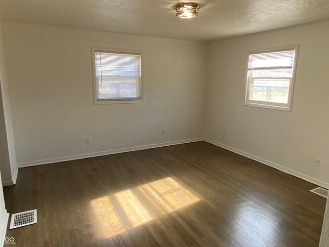 Photo - 702 W 23rd St