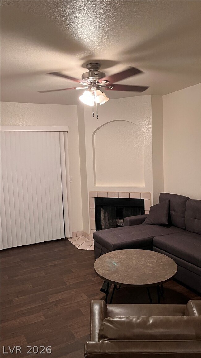 Photo - 8455 W Sahara Ave Unidad 146