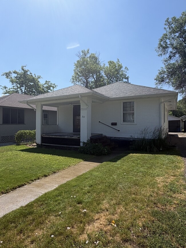 Photo - 212 Alderson Ave
