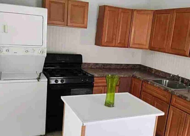 Photo - 187 Grimsby St