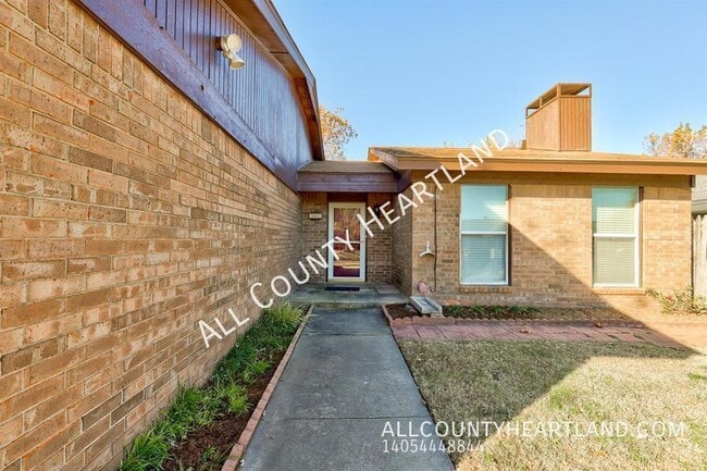 Photo - 841 N Robinson Ave