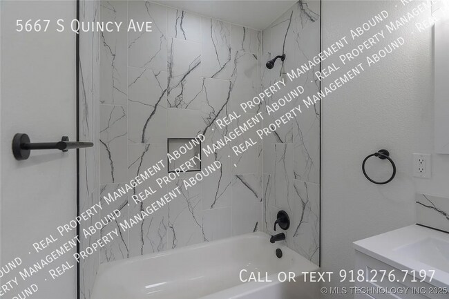 Photo - 5667 S Quincy Ave