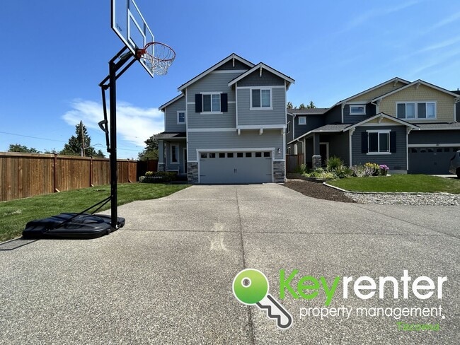 Spacious 5-Bed 3-Bath Home in Prime Northe... - Spacious 5-Bed 3-Bath Home in Prime Northe...