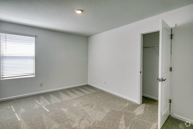 3BR, 2.5BA - 1826SF 38389 Honey Suckle Dr Dade City, FL 33525 - Beacon at Clinton Corners Rental Homes