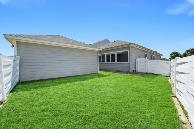 Building Photo - 1102 Grassy View Dr Rental