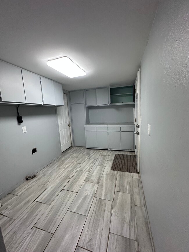 Photo - 2720 NW 49th St