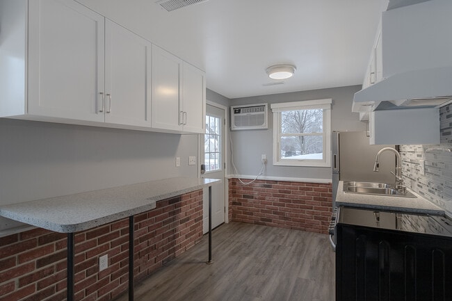 Photo - 404 James Ave Unit 101