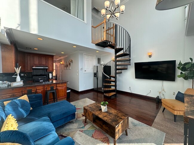 Photo - 205 N 11th St Unit 4F