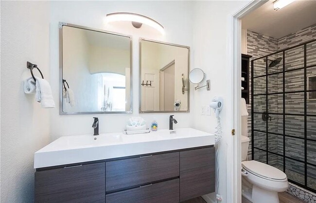 Photo - 444 Pier Ave