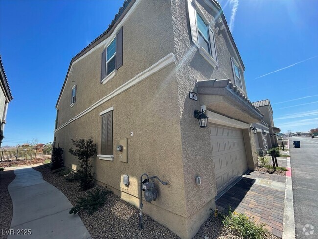 Building Photo - 460 Ylang Pl Rental