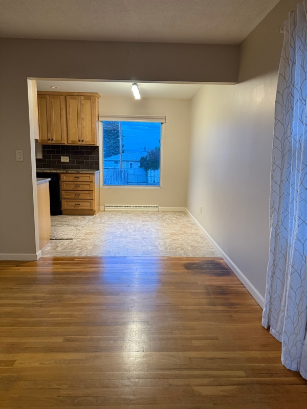 Photo - 301 Geddis St