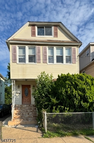 Building Photo - 114 W 17th St