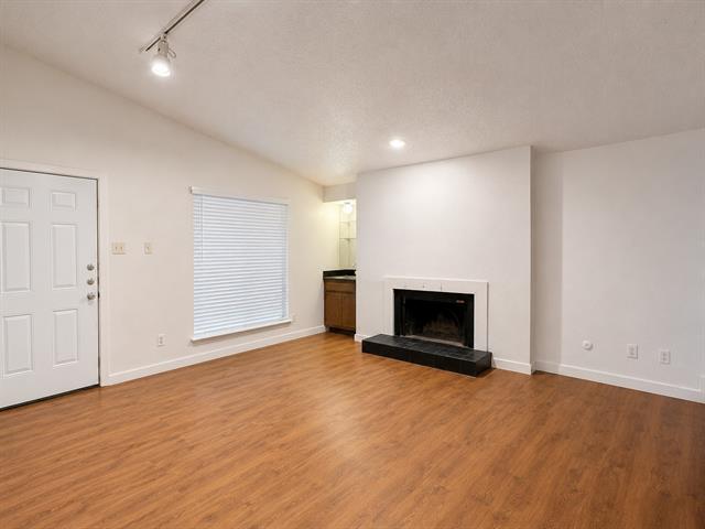 Photo - 6646 E Lovers Ln Unit 808