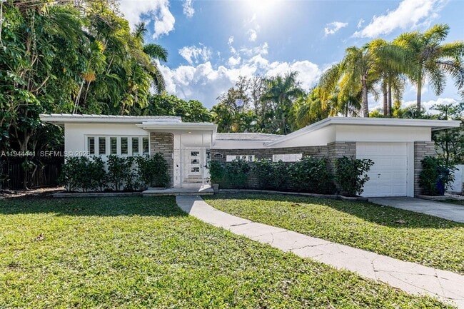 Building Photo - 680 NE 57th St