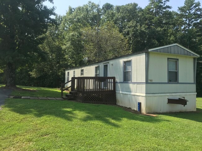 Photo - 1435 Amity Rd House
