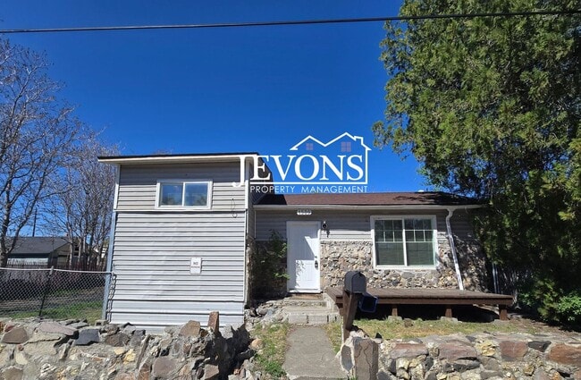 Photo - Two-story home in a walkable location, just minutes from Yakima Valley College, featuring long dr...