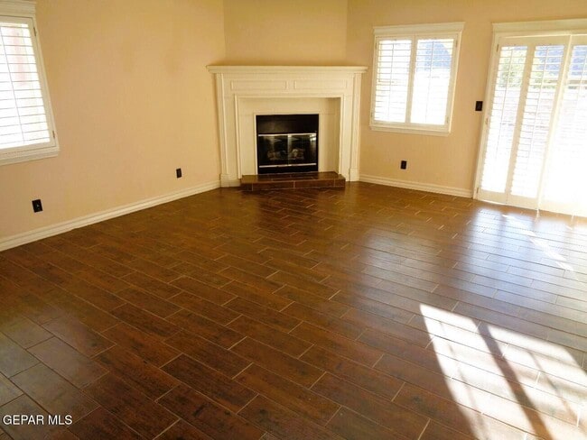 Photo - 7072 Luz De Espejo Dr