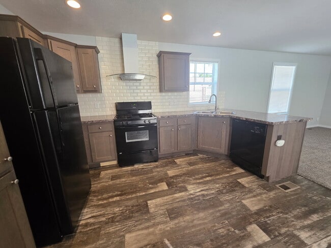 Building Photo - 22 Mockingbird Hill Dr Rental