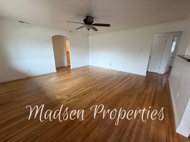 Photo - 1257 Marian Ave