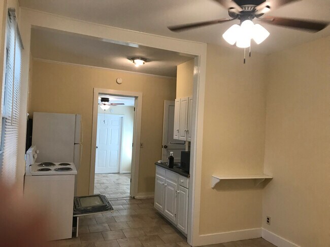 Photo - 612 Fairview Ave Unidad B