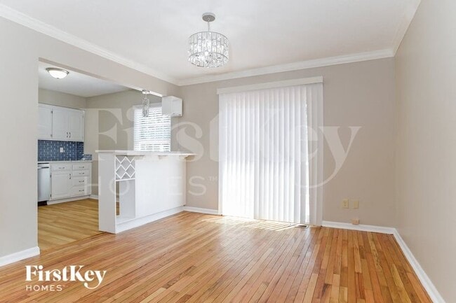 Photo - 8617 Stearns St
