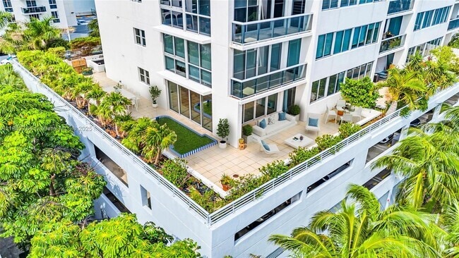 Building Photo - 7929 West Dr Unit 401 Rental