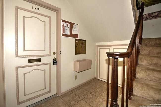 Photo - 7500 Callaghan Rd