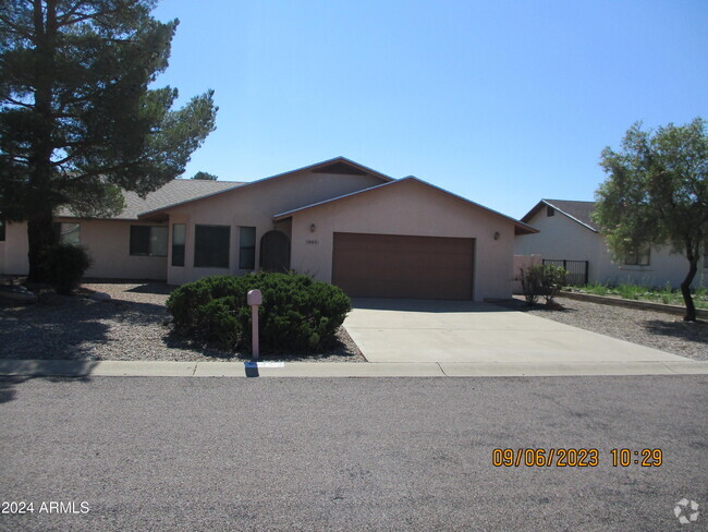 Building Photo - 3712 E Trevino Dr Rental