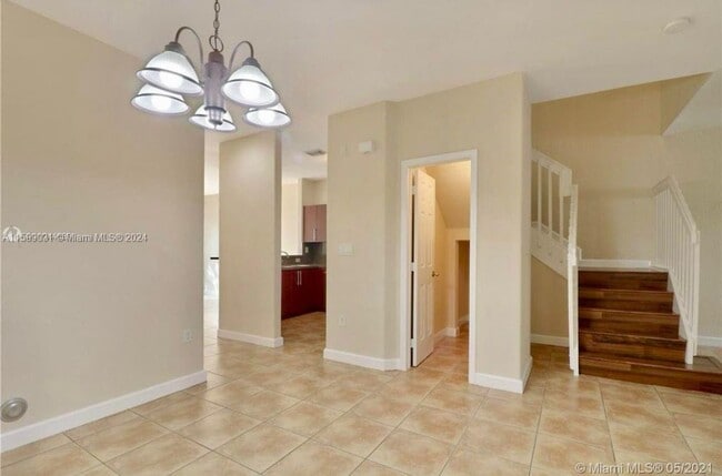 Photo - 2470 SE 15th Ct