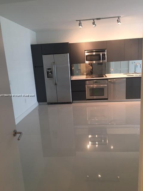 Photo - 31 SE 6th St Unit 604