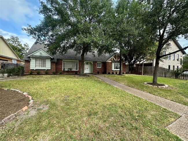 Photo - 12910 Queensbury Ln