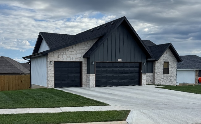 Photo - 896 S Silverwood Ln