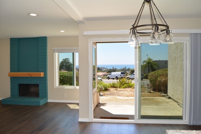 Building Photo - 6701 Paseo del Norte Unit D Rental