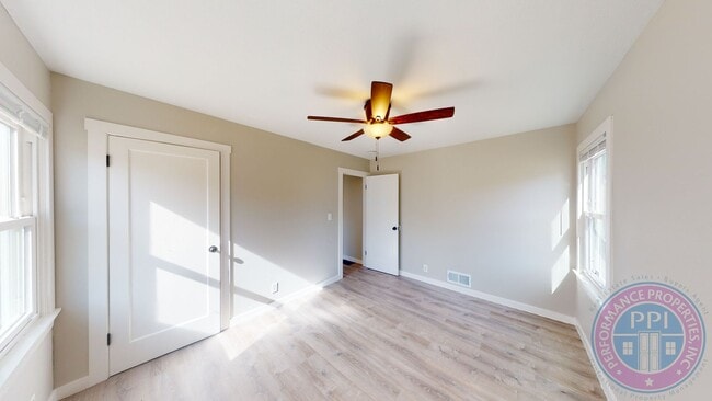 Photo - Desirable Woodlawn Neighborhood Ranch