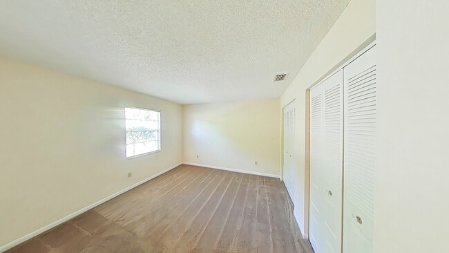 Photo - Woodland Bend Apartments