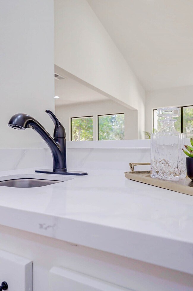 Photo - 10303 Chevy Chase Dr