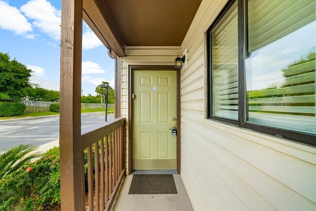 Photo - 17620 Front Beach Rd Condo