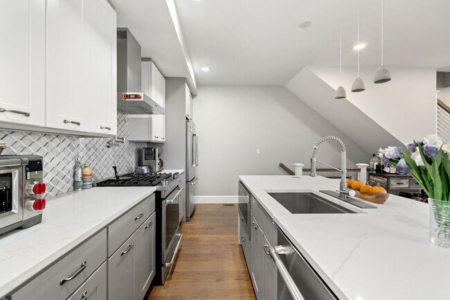 Photo - 55 Hutchings St