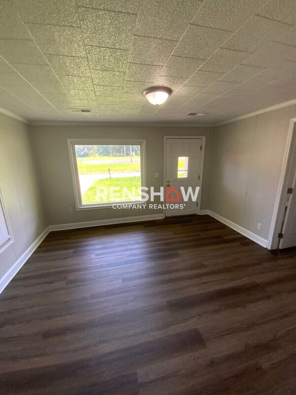 Photo - 150 N Poplar St